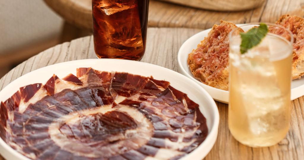 Sun & Moon restaurant at Hyde Mexico City