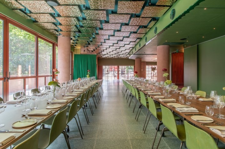 Emerald meeting room at Hyde Melbourne Place.