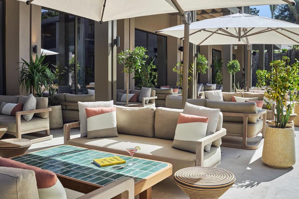 Outdoor seating at Sun and Moon restaurant and bar at Hyde Bodrum