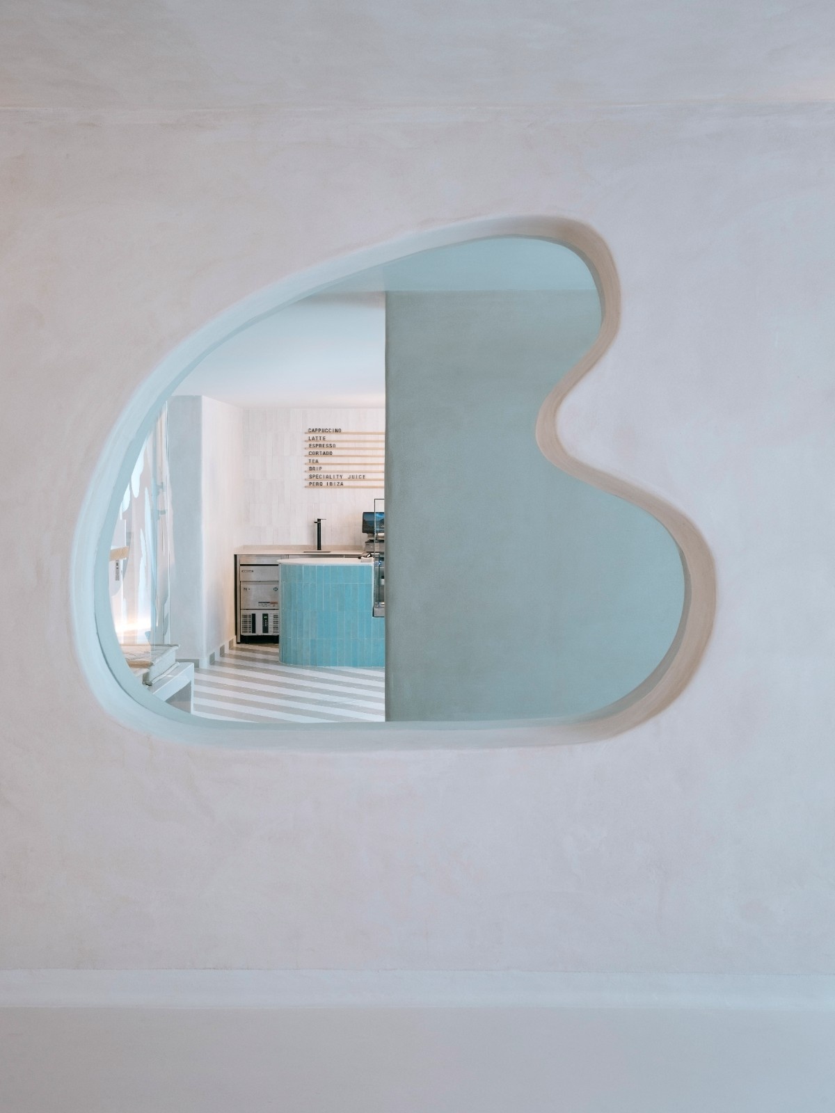 mirror with the reflection of the perq spot