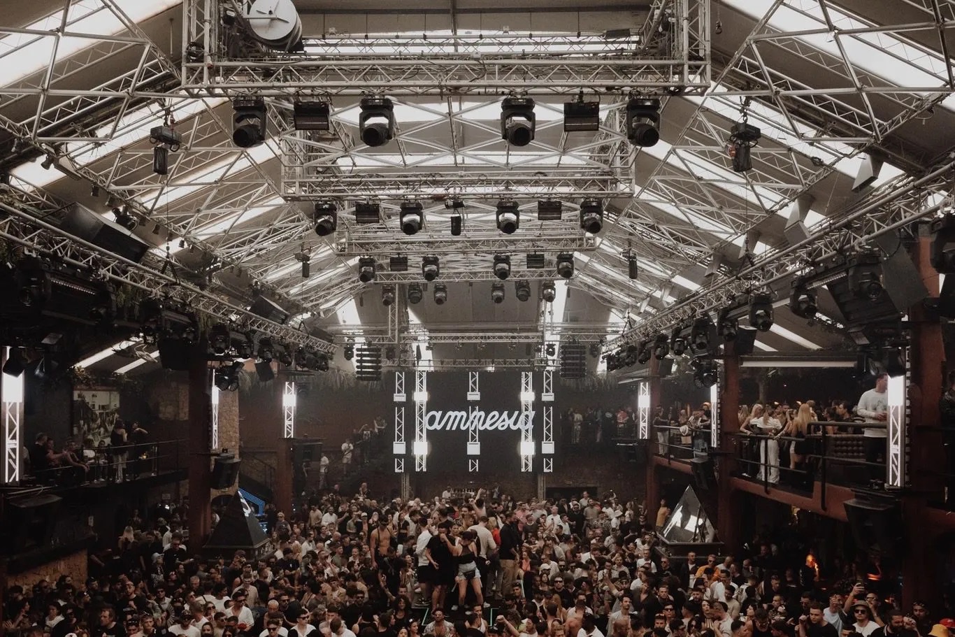 image of the nightclub amnesia with a full crowd