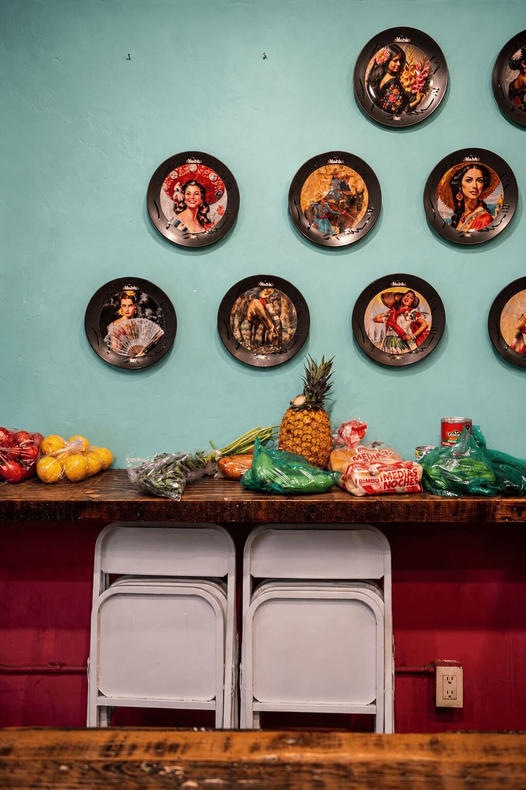 Des œuvres d'art mexicaines hautes en couleur et des spécialités culinaires locales qui célèbrent l'esprit créatif de la ville.