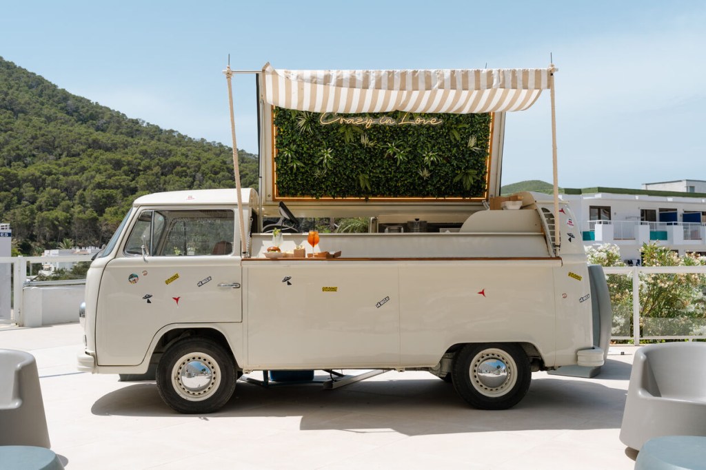 FOOD TRUCK