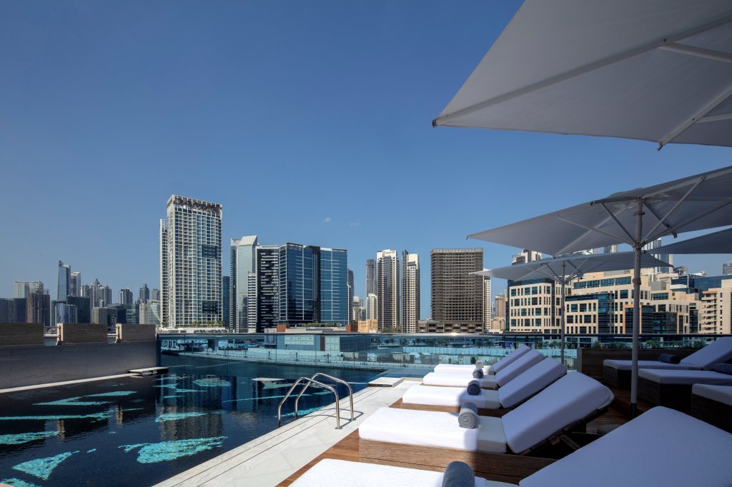 HYDE_POOL CITY SKYLINE VIEW DUBAI