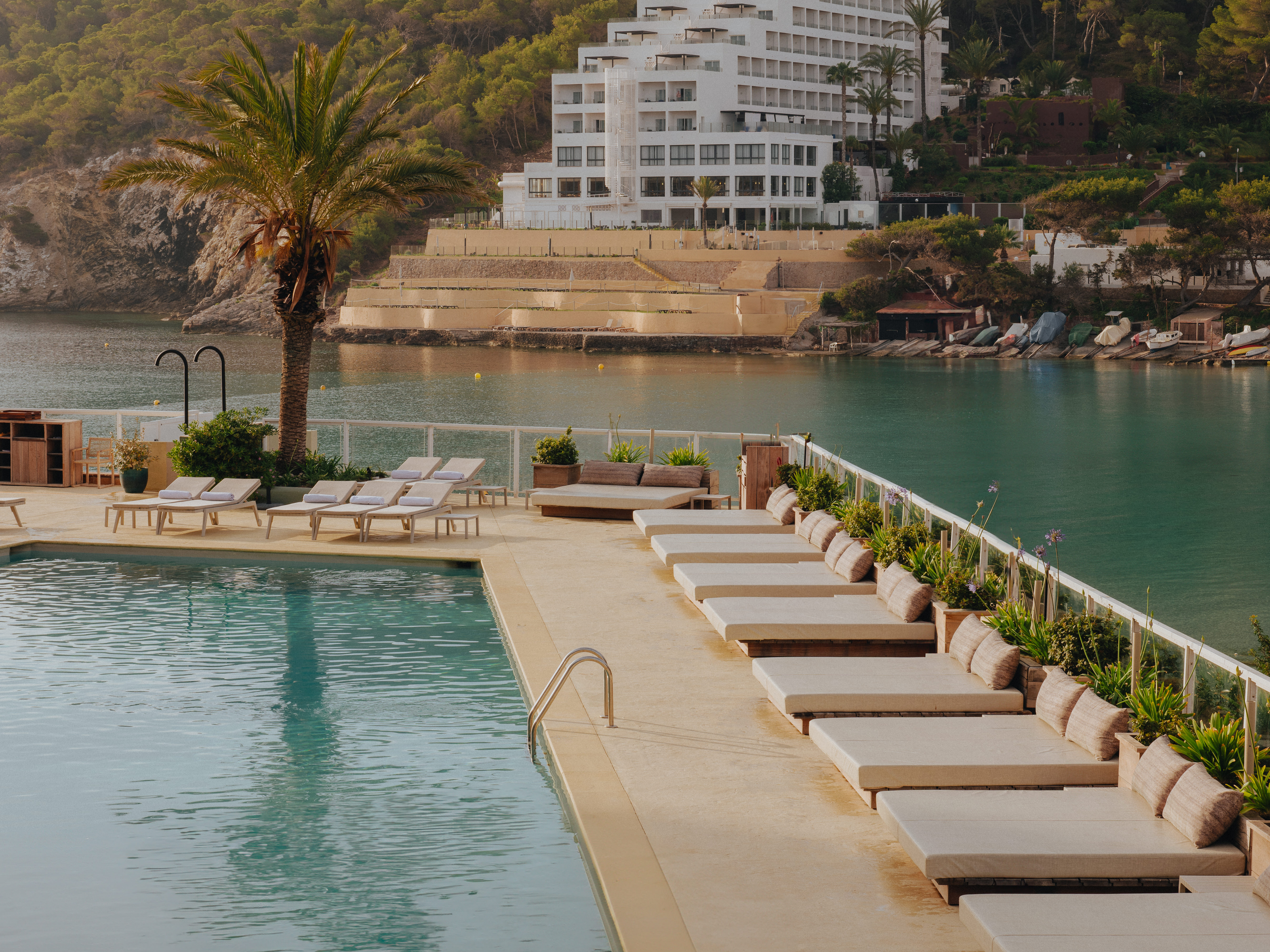 Hyde Pool Bar